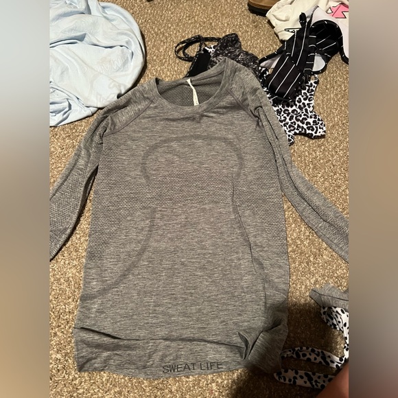 lululemon swiftly tech size 6 - Picture 2 of 4